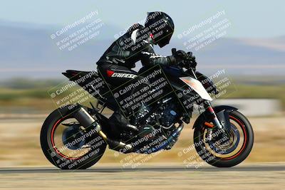 media/May-15-2022-SoCal Trackdays (Sun) [[33a09aef31]]/Back Straight Speed Shots (835am)/